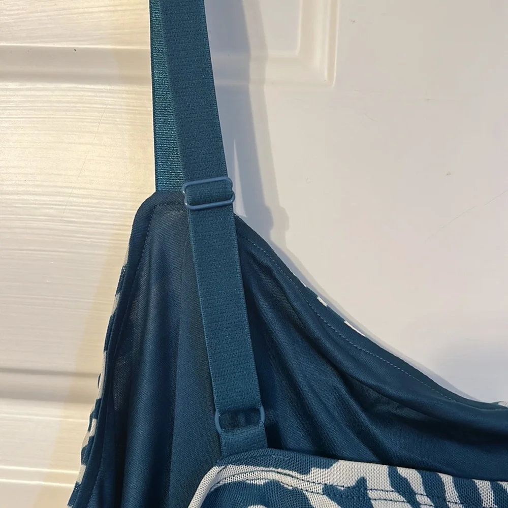 NWT Torrid shirred cami, size 1X - Picture 5 of 8